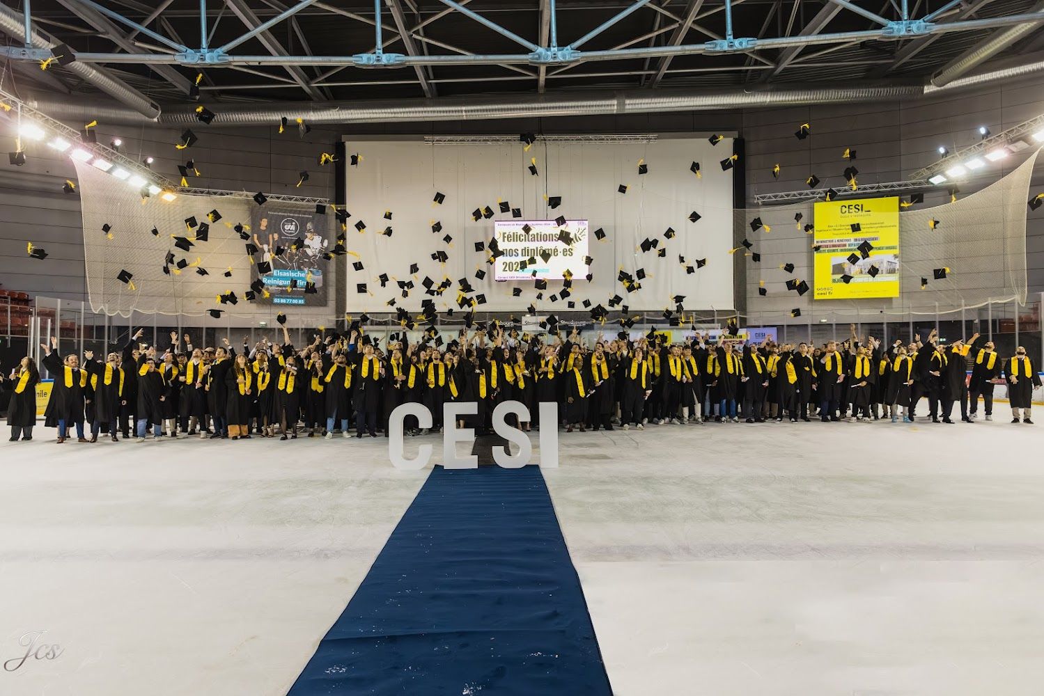 Quand la glace célèbre l’avenir : l’Iceberg accueille la remise des diplômes du CESI !