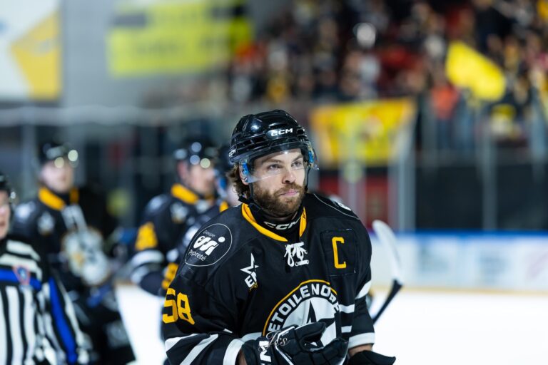 photo de l'article L’Étoile Noire s’incline en prolongation face à Tours au terme d’un combat intense (3-4)